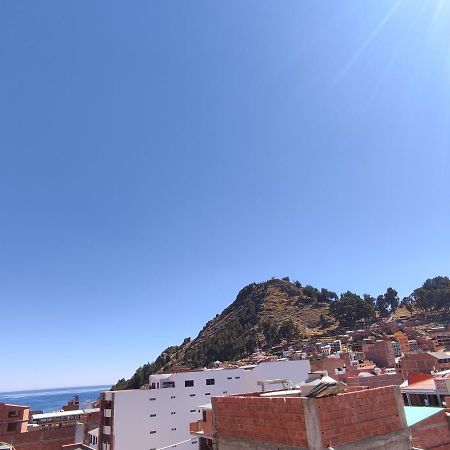 Hostal Sol Y Luna Bed and Breakfast Copacabana  Esterno foto