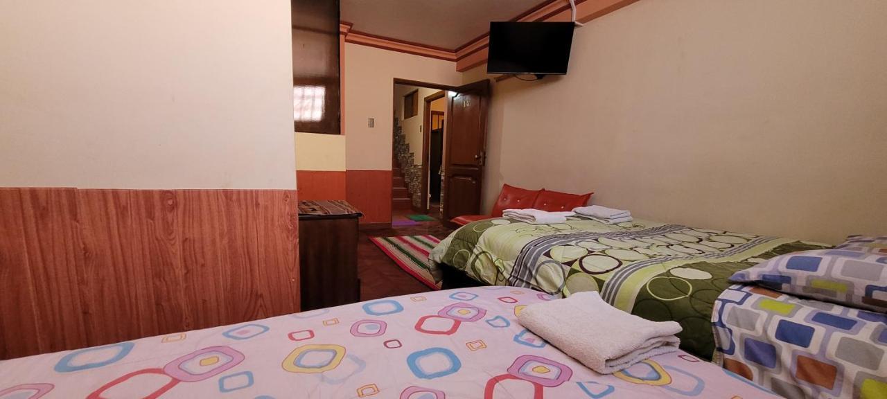 Hostal Sol Y Luna Bed and Breakfast Copacabana  Esterno foto