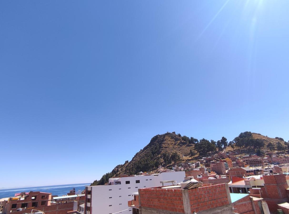 Hostal Sol Y Luna Bed and Breakfast Copacabana  Esterno foto