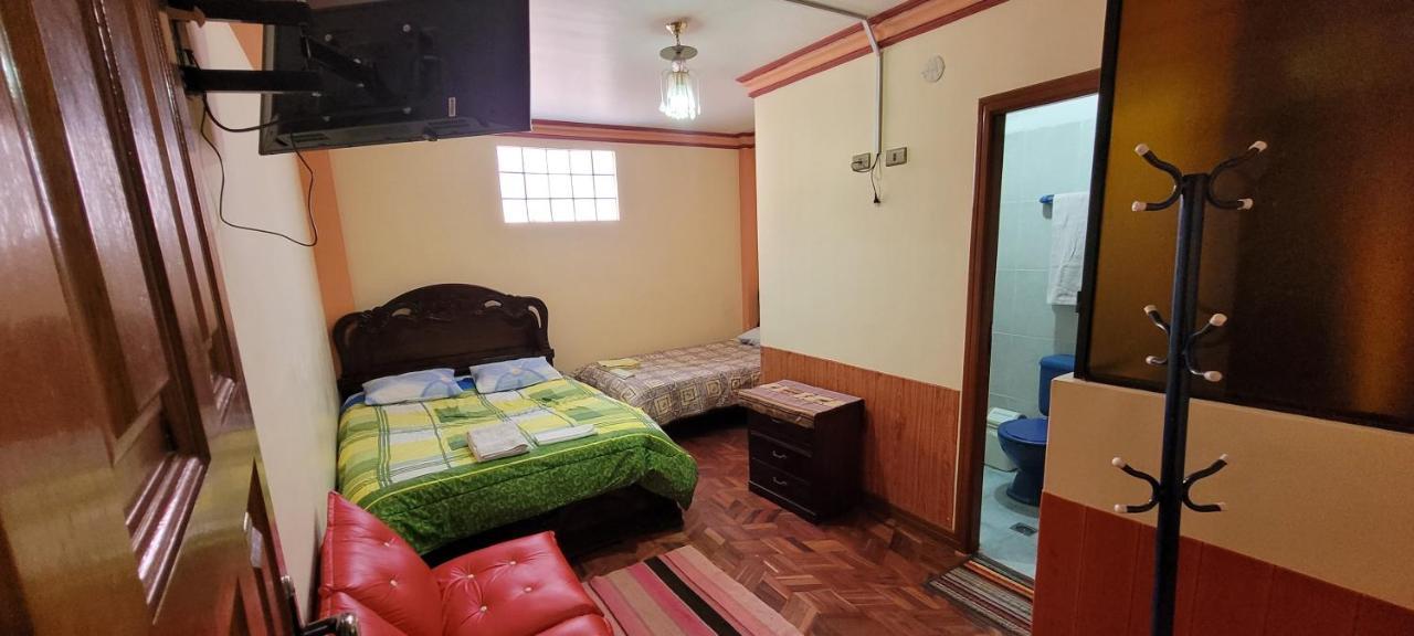 Hostal Sol Y Luna Bed and Breakfast Copacabana  Esterno foto