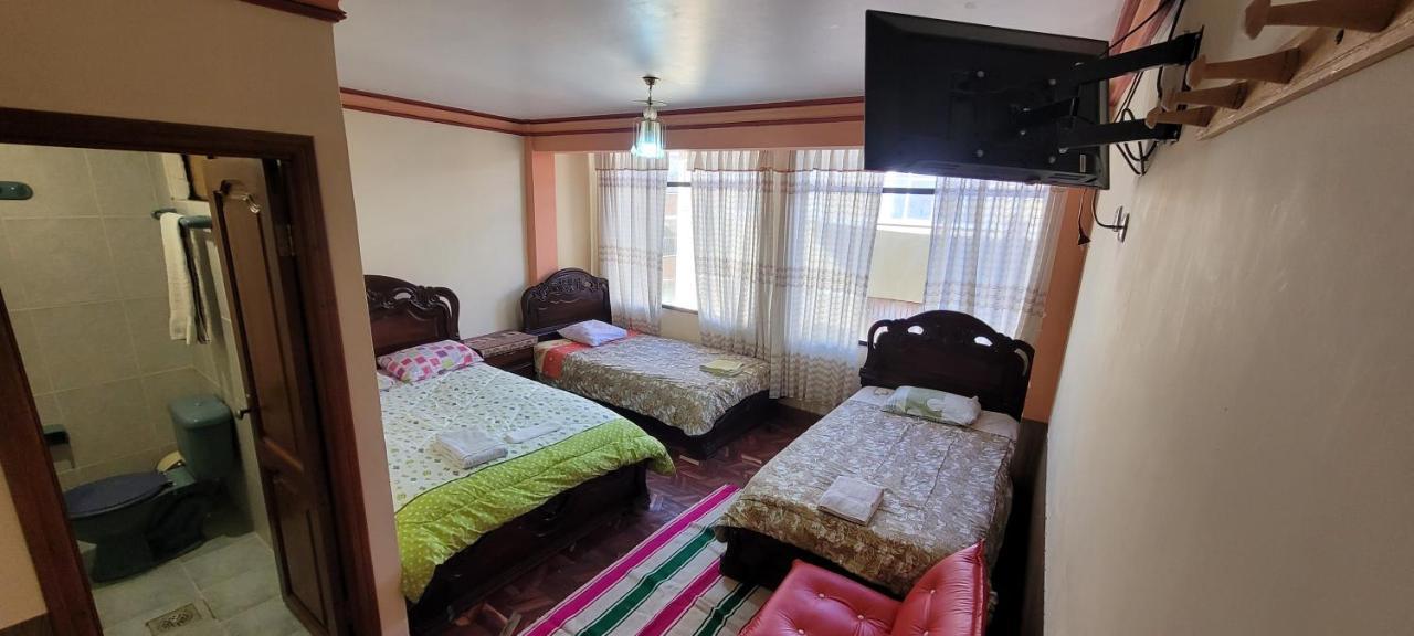 Hostal Sol Y Luna Bed and Breakfast Copacabana  Esterno foto