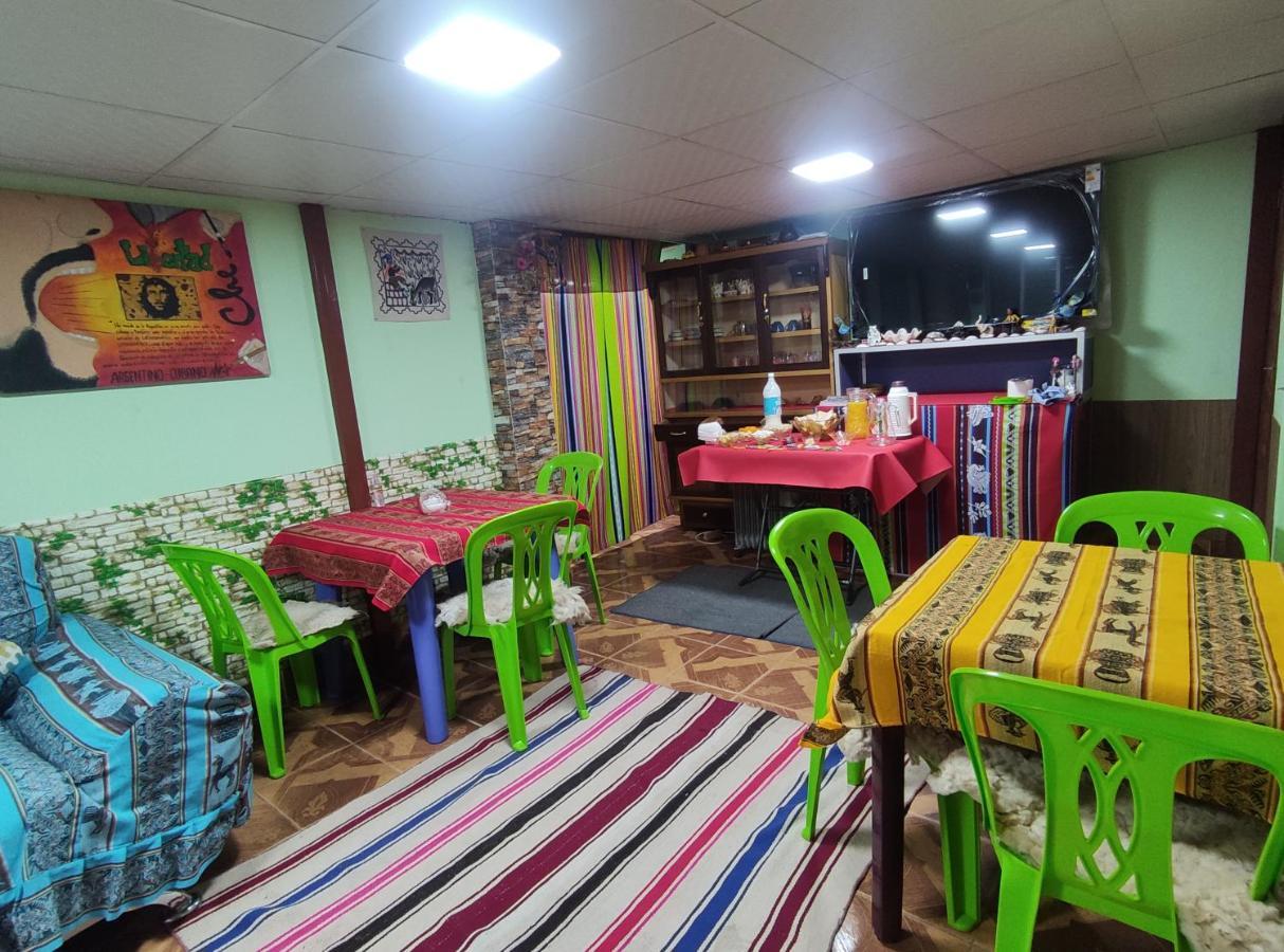 Hostal Sol Y Luna Bed and Breakfast Copacabana  Esterno foto
